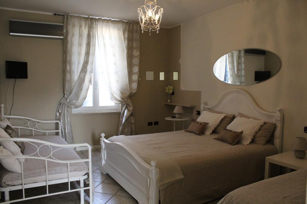 Maison Fortune Castelnuovo del Garda Cameră foto